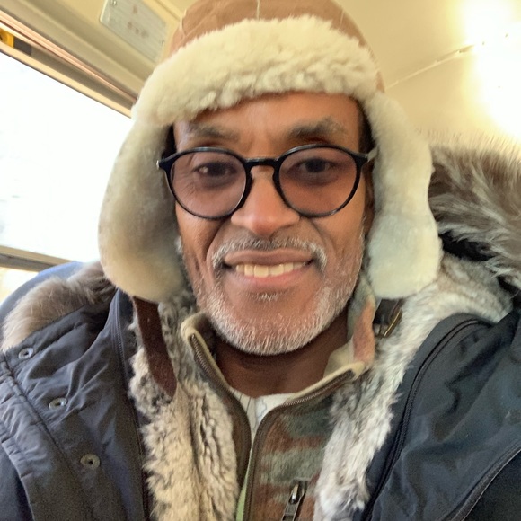 Meet your Posher, Cliff - Picture 3 of 11